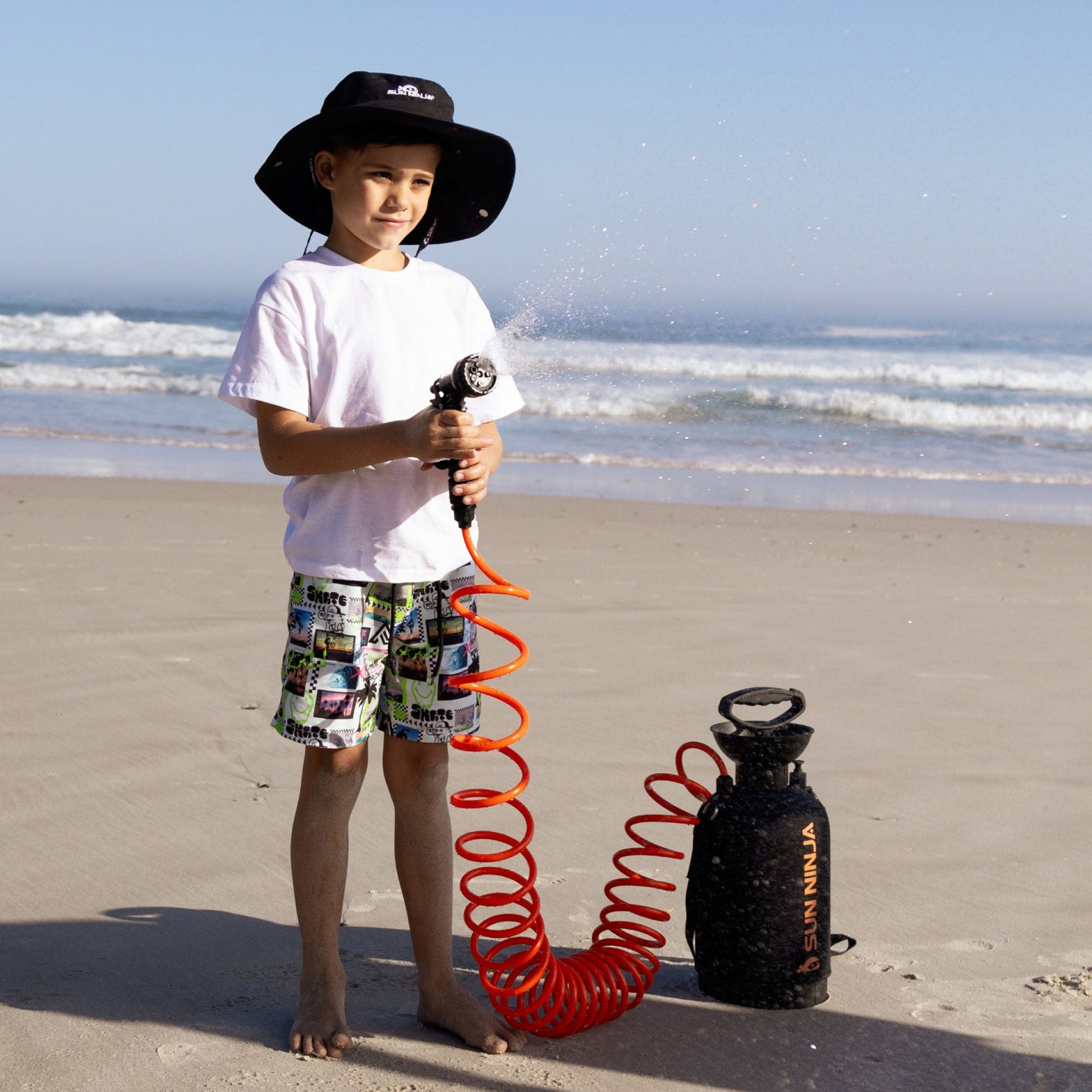 portable-shower-1-3-gallon-x5 8_0017_Portable_shower_1.3gal_black_8.jpg