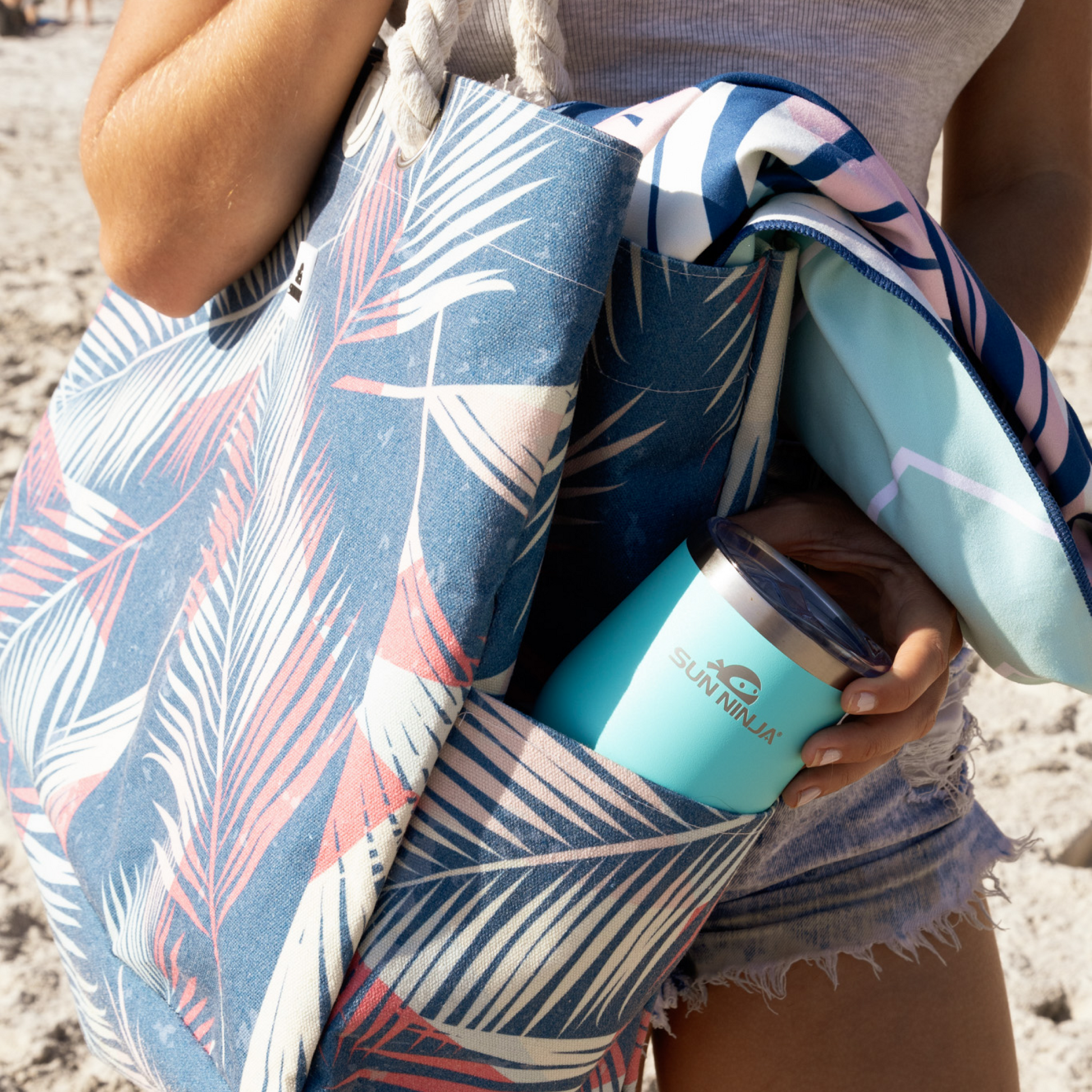 canvas-tote-m1 Canvas_tote_palm-leaves_7.png