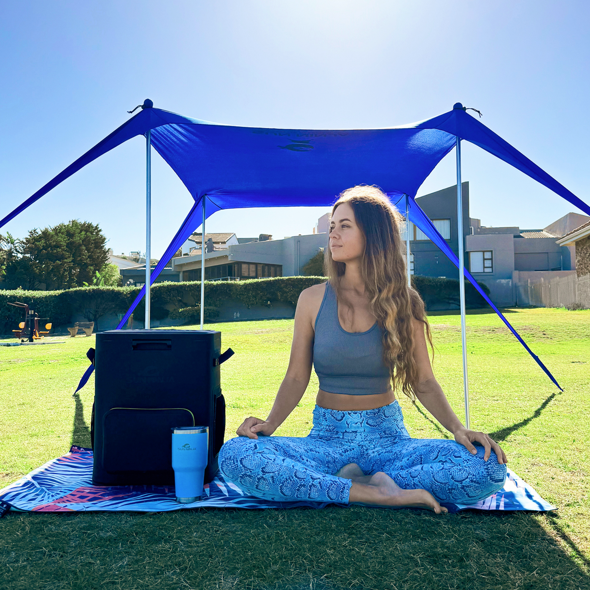 beach-tent-2-person-i2 Sun-Ninja_2_person_tent_royal-blue_5.png
