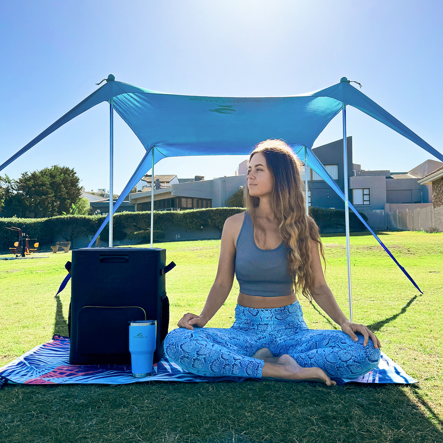beach-tent-2-person-i2 Sun-Ninja_2_person_tent_turquoise_6.png