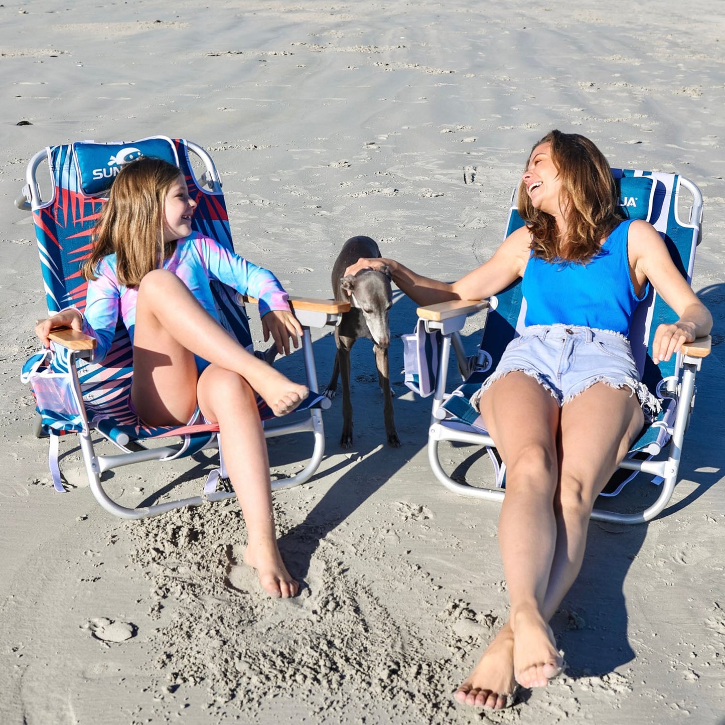 beach-chair-2-pc-h8 Sun-Ninja_Beach_Chair_Flamingos_0_0017_Sun-Ninja_Beach_Chair_Navy_Palm_Leaves_9.jpg